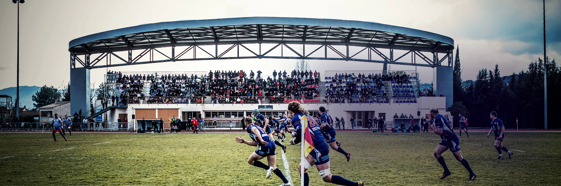img-club-1920x636_1_1